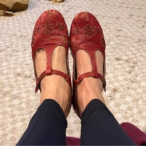 Jose Sáenz rare & adorable Maryjane style shoe. Euro39 (~8.5+)